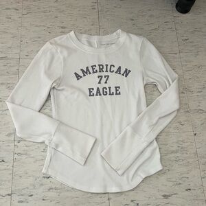 American Eagle T shirt